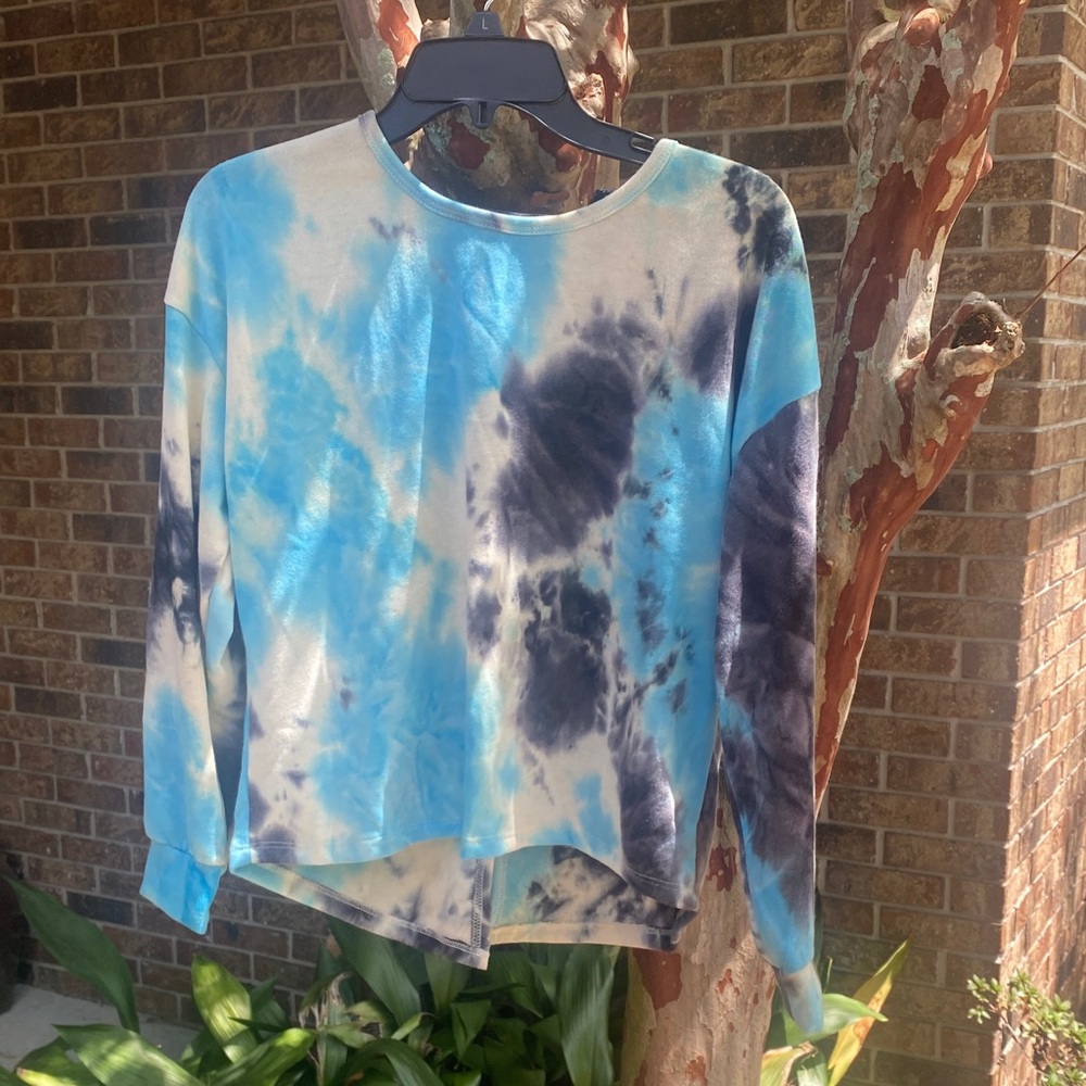 Tie-Dye Long Sleeve Lightweight Top - Blue/Black🍒❤️‍🔥🏃‍♀️